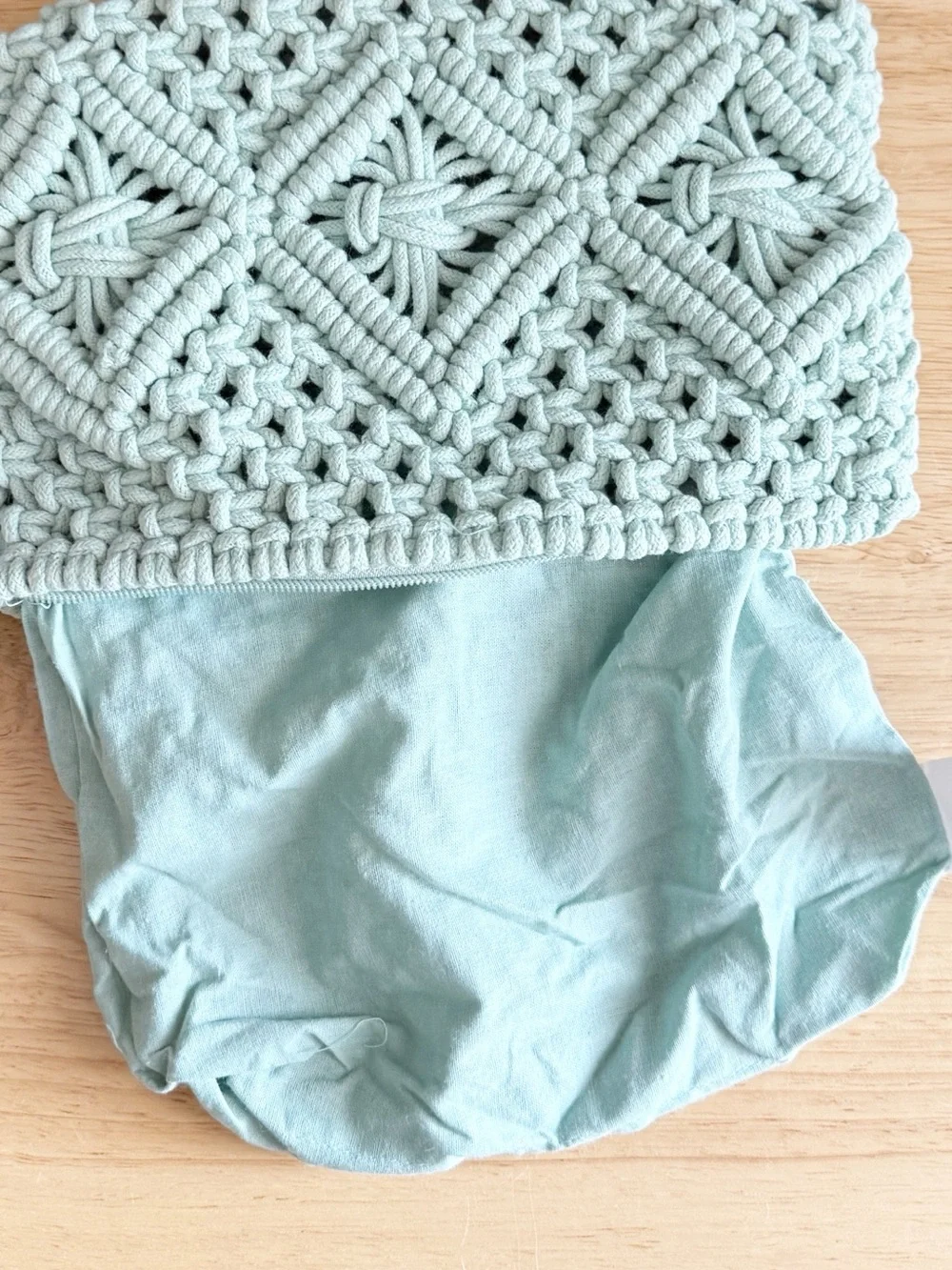 London Kaye Macrame Zippered Wristlet Clutch Bag w/ Tassel Handmade Pastel Green